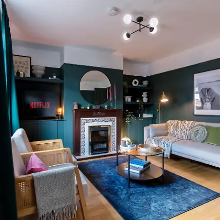 3-Bed House - Next To Olympic Park & Westfield Appartement